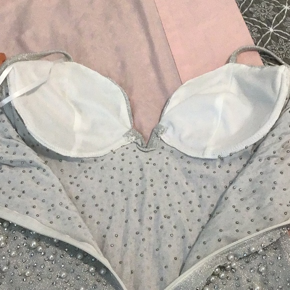 Ladies Shein Mini Dress - Picture 6 of 9